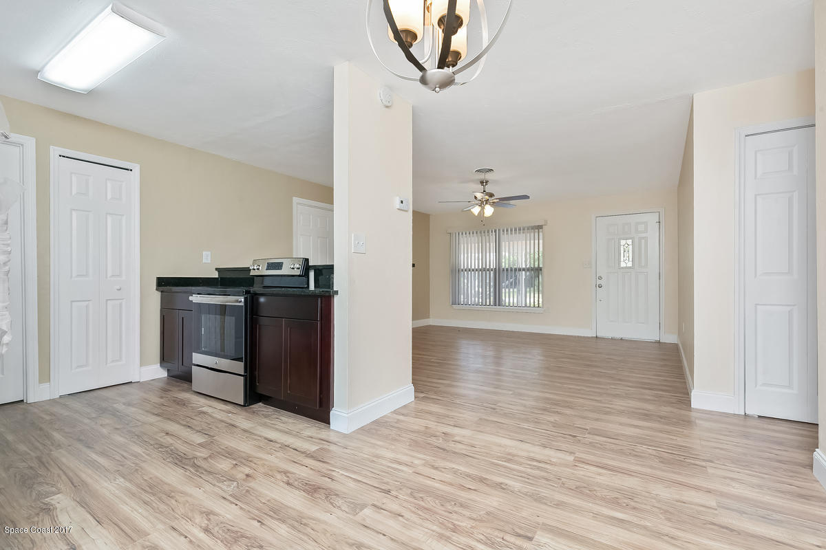 2700 Locksley Road Melbourne, FL 32935 - Photo 7 of 15 Resized for MLS (19)