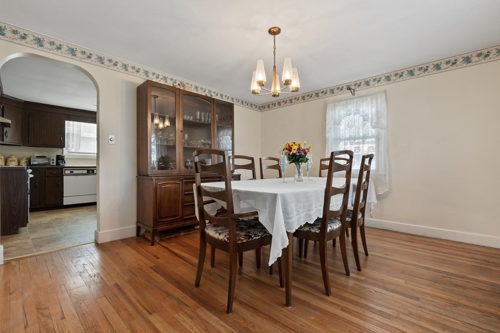 9 Riverside Court Saugus, MA 01906 - Photo 7 of 34 Gallery Image 7