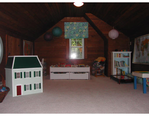 34 Burnside Road Needham, MA 02494 - Photo 13 of 18