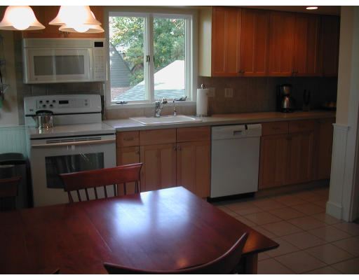 34 Burnside Road Needham, MA 02494 - Photo 5 of 18