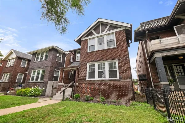 $410,000 | 4810 Arsenal Street, St. Louis, MO 63116