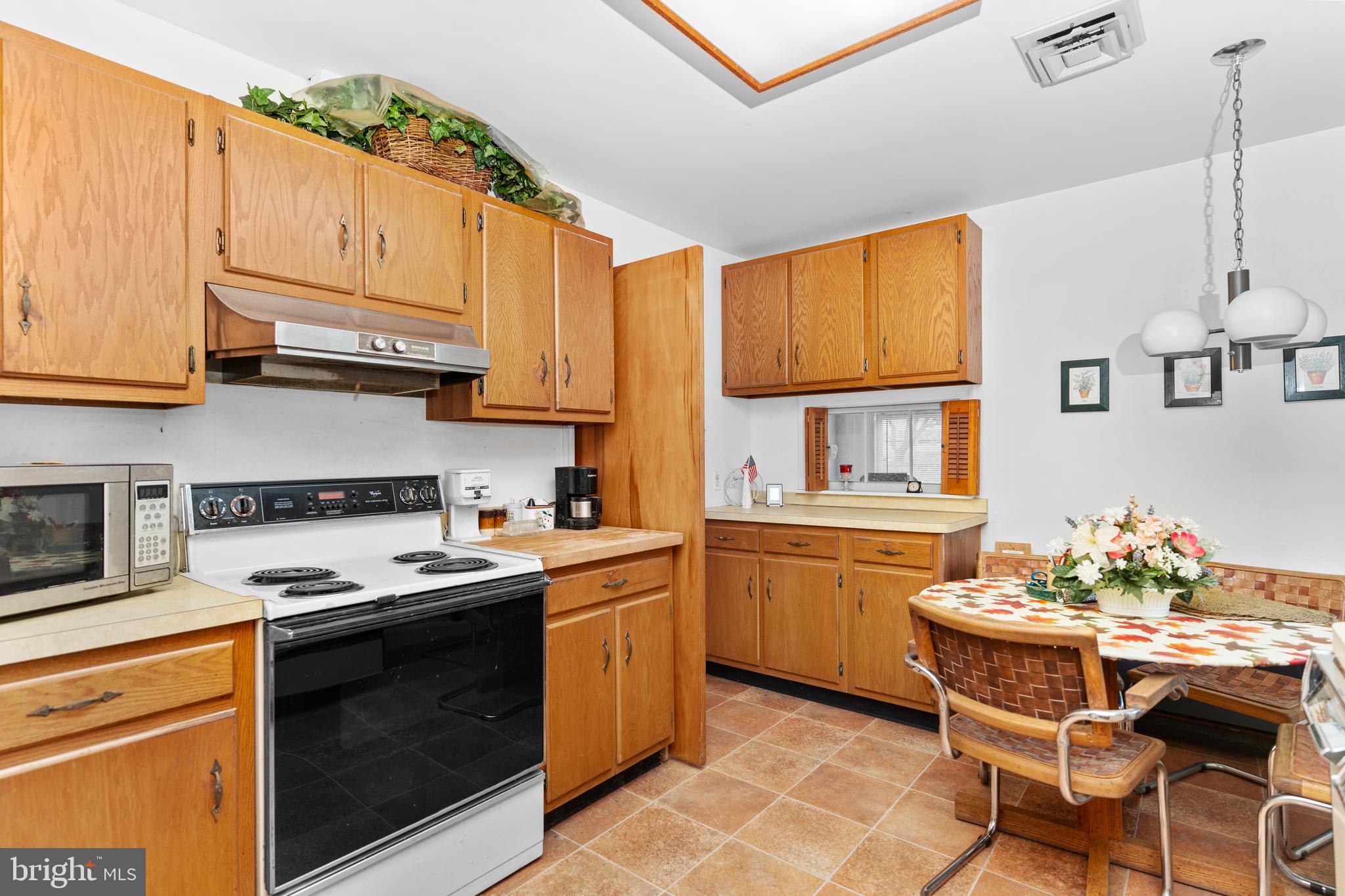 14710 Homecrest Road Silver Spring, MD 20906 - Photo 3 of 17 Gallery Image 3