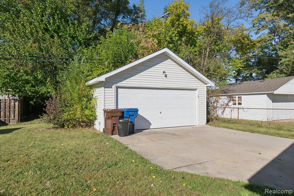 4004 Howe Road Wayne, MI 48184 - Photo 33 of 42
