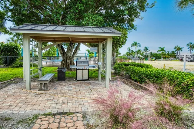 $549,000 | 760 Sextant Drive, Unit 1083, Sanibel, FL 33957