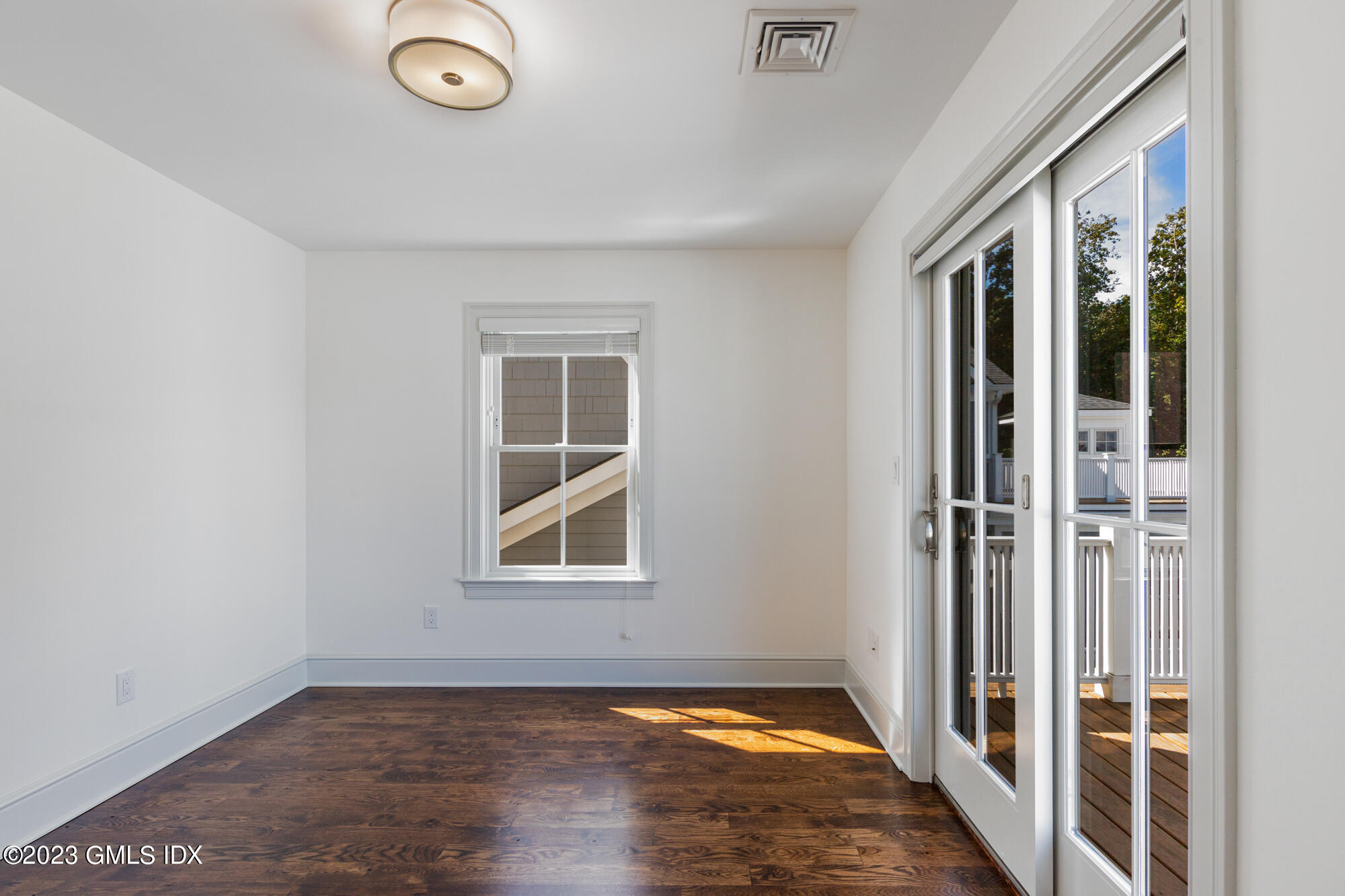 75 Strickland Road, Unit F Cos Cob, CT 06807 - Photo 18 of 25 IMG_2631