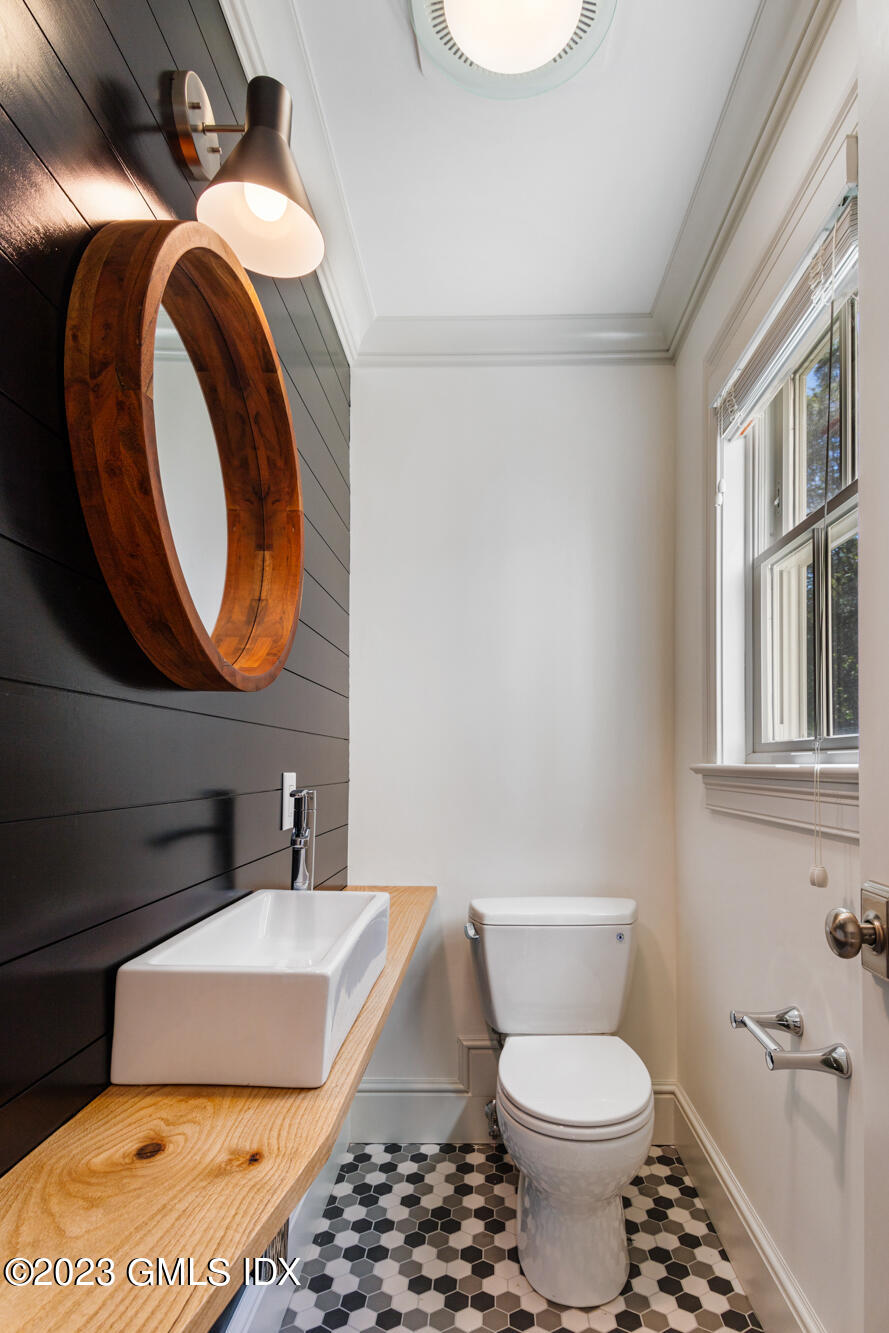 75 Strickland Road, Unit F Cos Cob, CT 06807 - Photo 3 of 25 IMG_2535