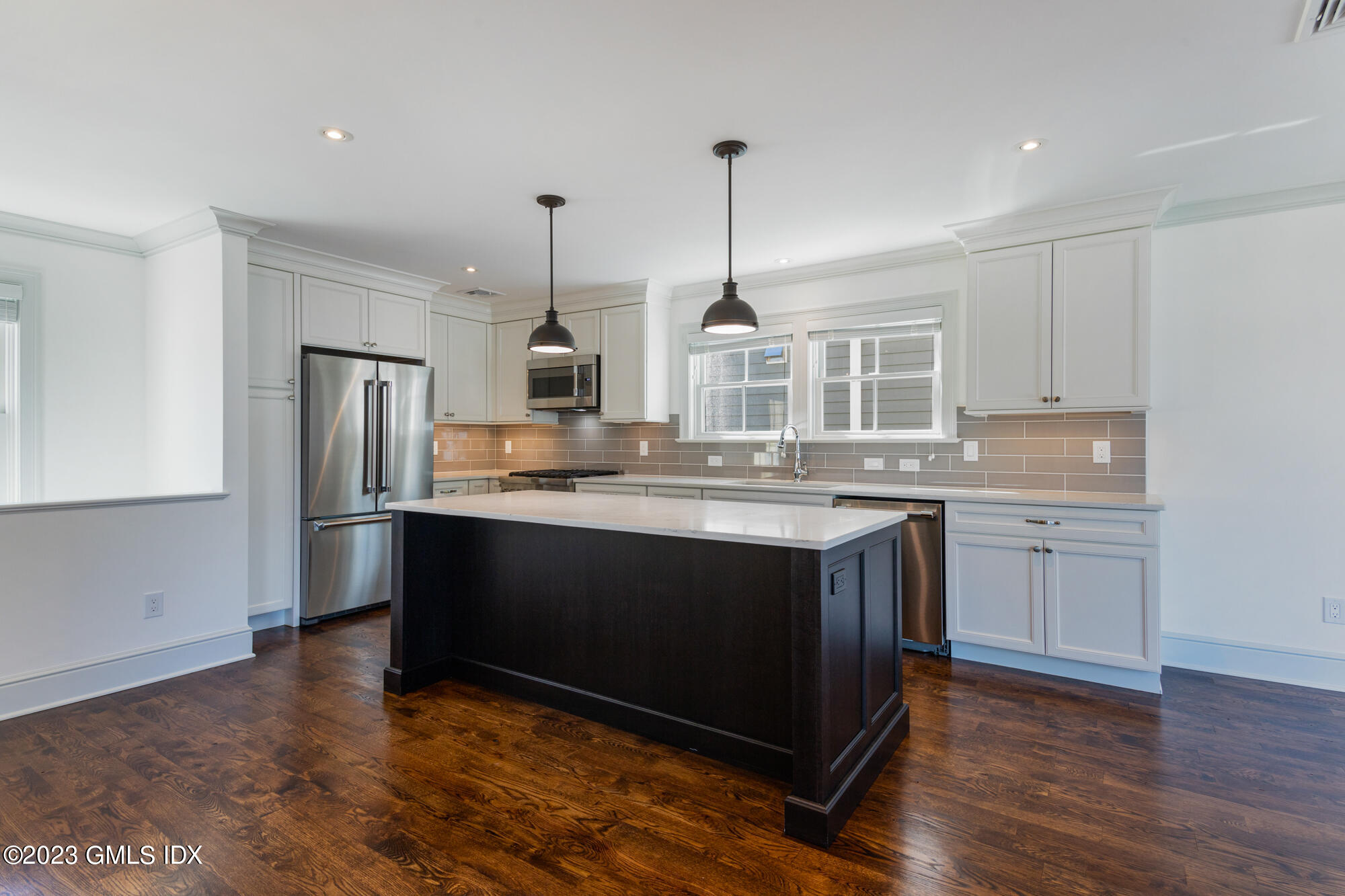 75 Strickland Road, Unit F Cos Cob, CT 06807 - Photo 5 of 25 IMG_2547