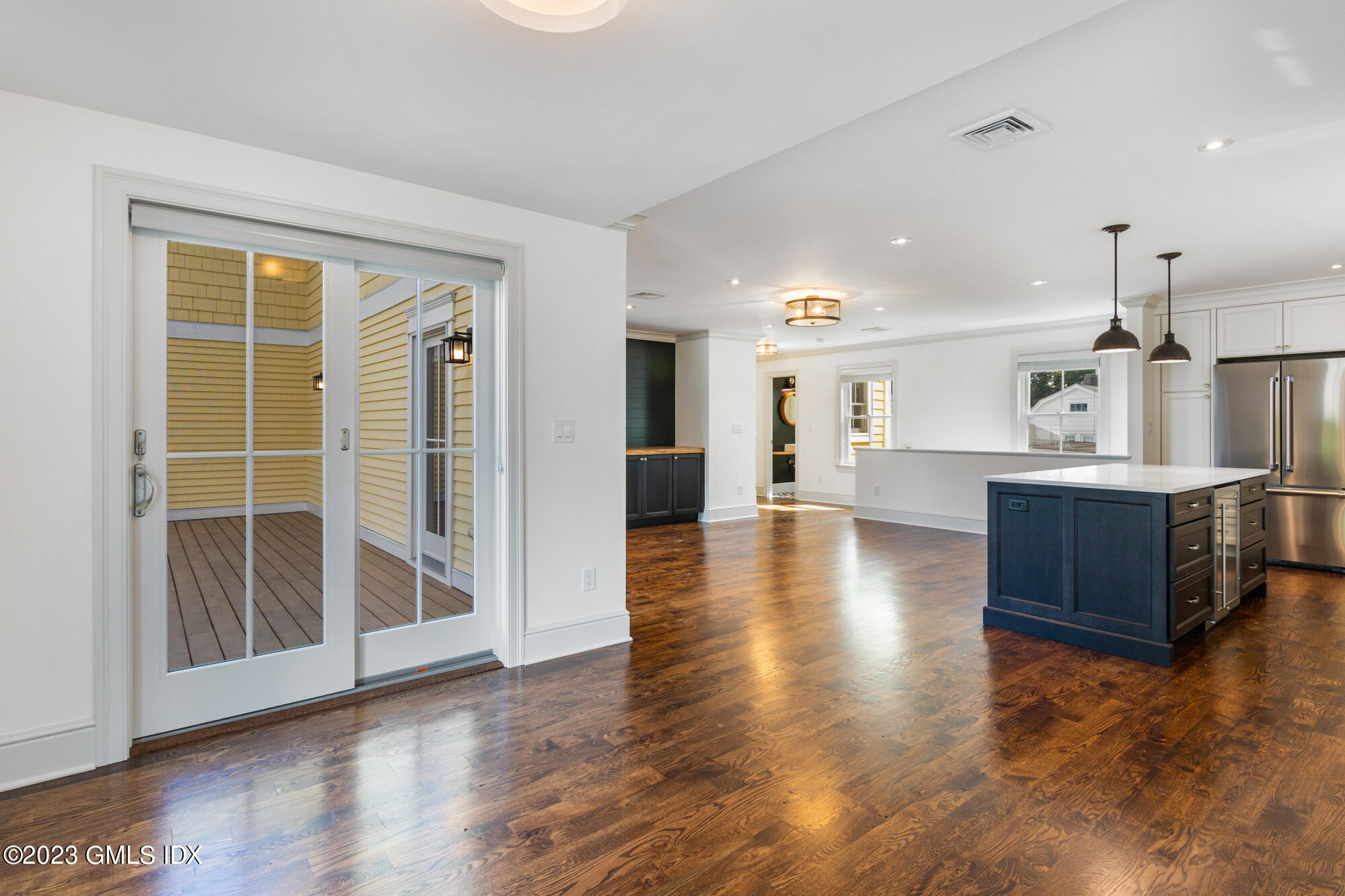 75 Strickland Road, Unit F Cos Cob, CT 06807 - Photo 8 of 25 IMG_2565