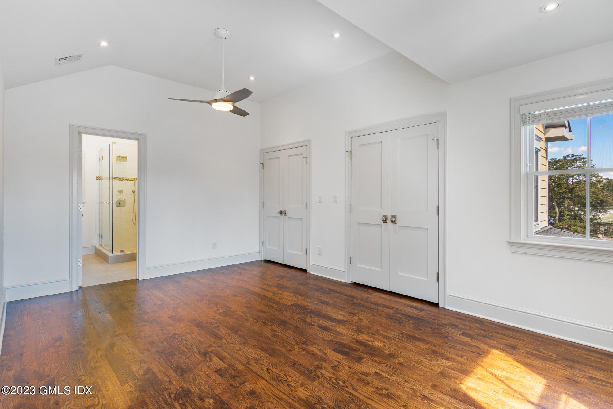 75 Strickland Road, Unit F Cos Cob, CT 06807 - Photo 10 of 25 IMG_2580