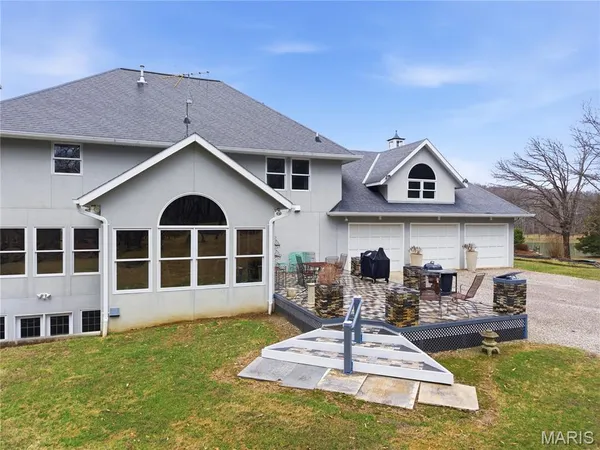 $2,000,000 | 70 East High Point Lane, Columbia, MO 65203