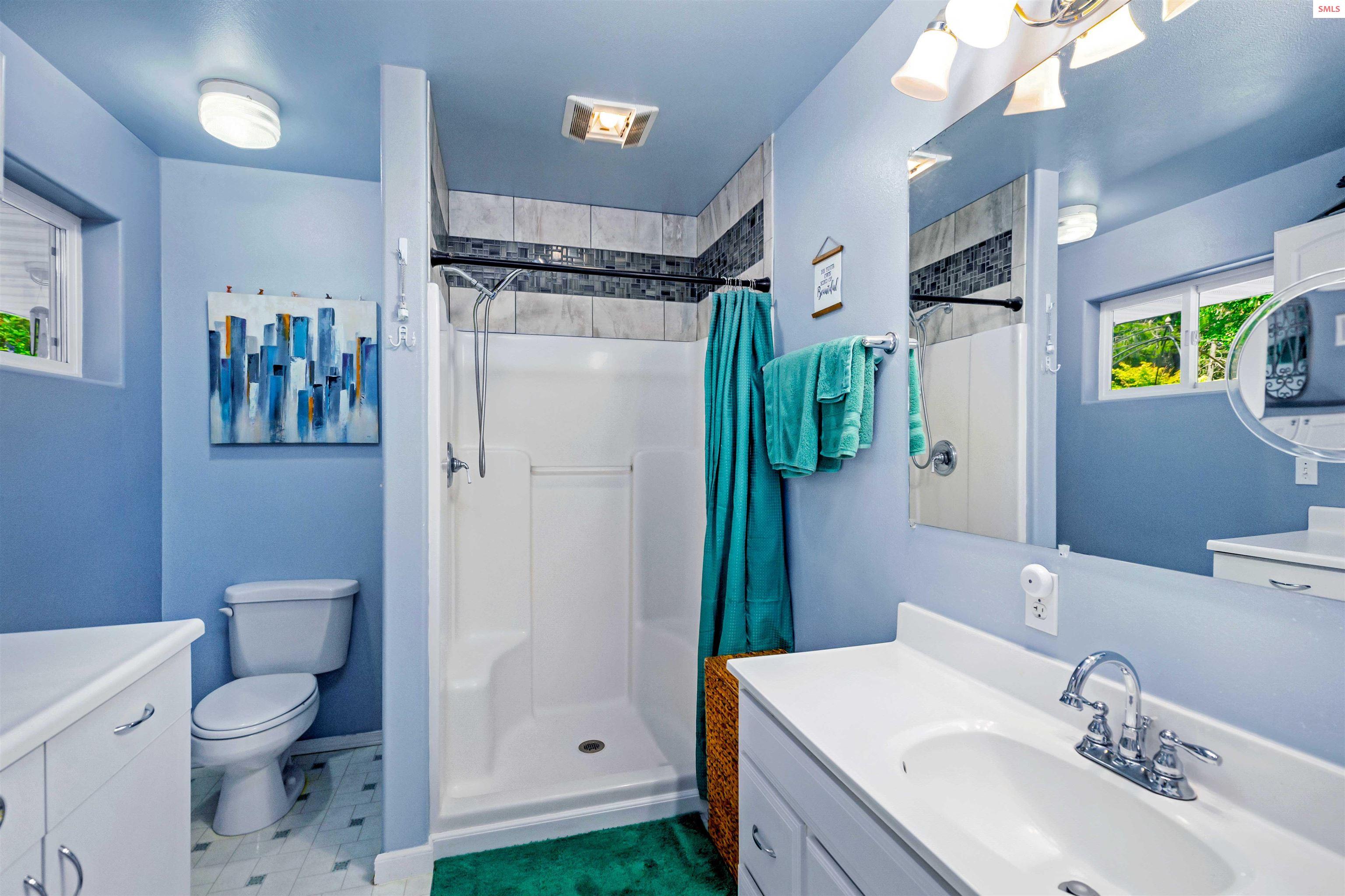 221 Schell Road Sagle, ID 83860 - Photo 21 of 34 Gallery Image 21