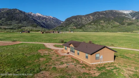 $835,000 | 184 Buttercup Lane, Bedford, WY 83112
