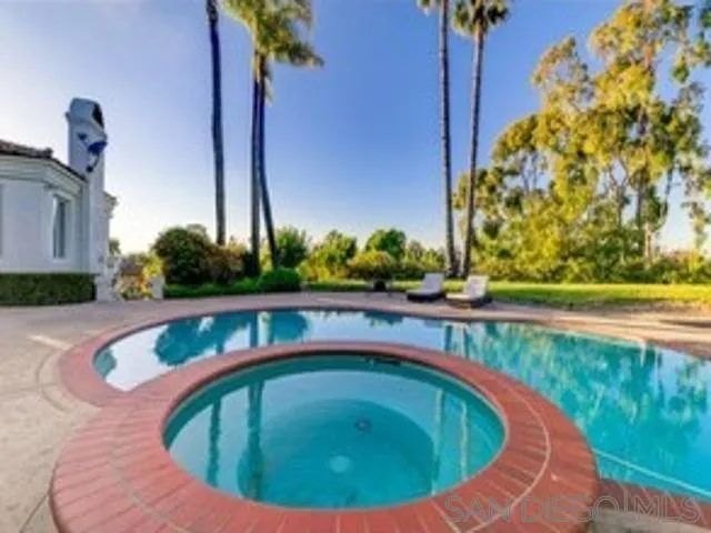 17381 Circa Oriente Rancho Santa Fe, CA 92067 - Photo 31 of 37 Gallery Image 31