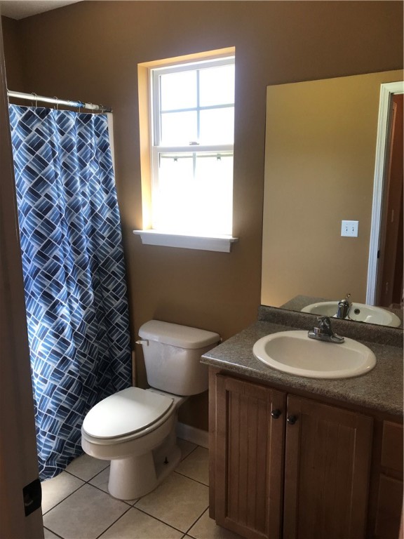 128 Avondale Road Brunswick, GA 31523 - Photo 8 of 12 FULL BATH