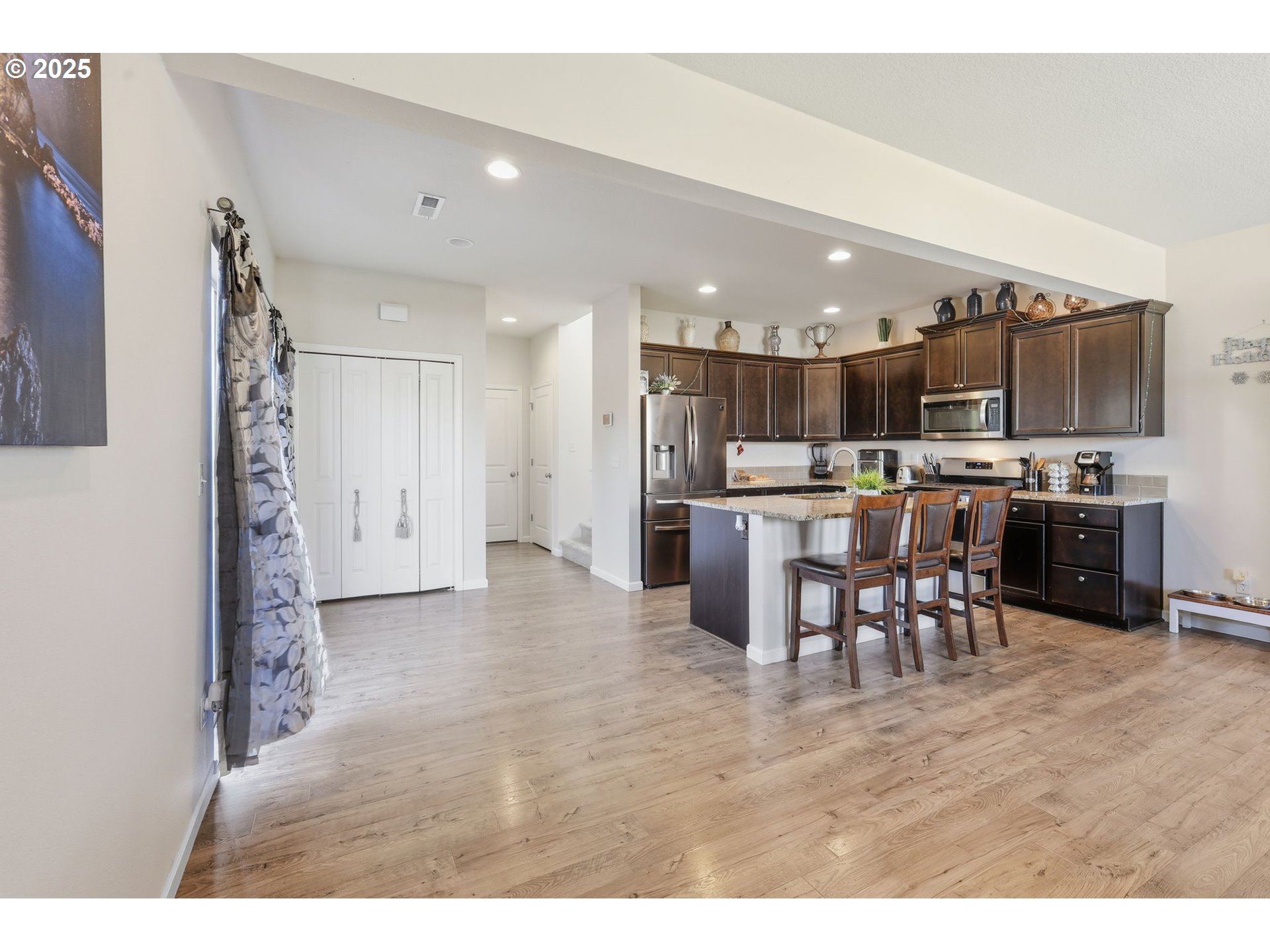 2293 Southeast 15th Alley Gresham, OR 97080 - Photo 5 of 33