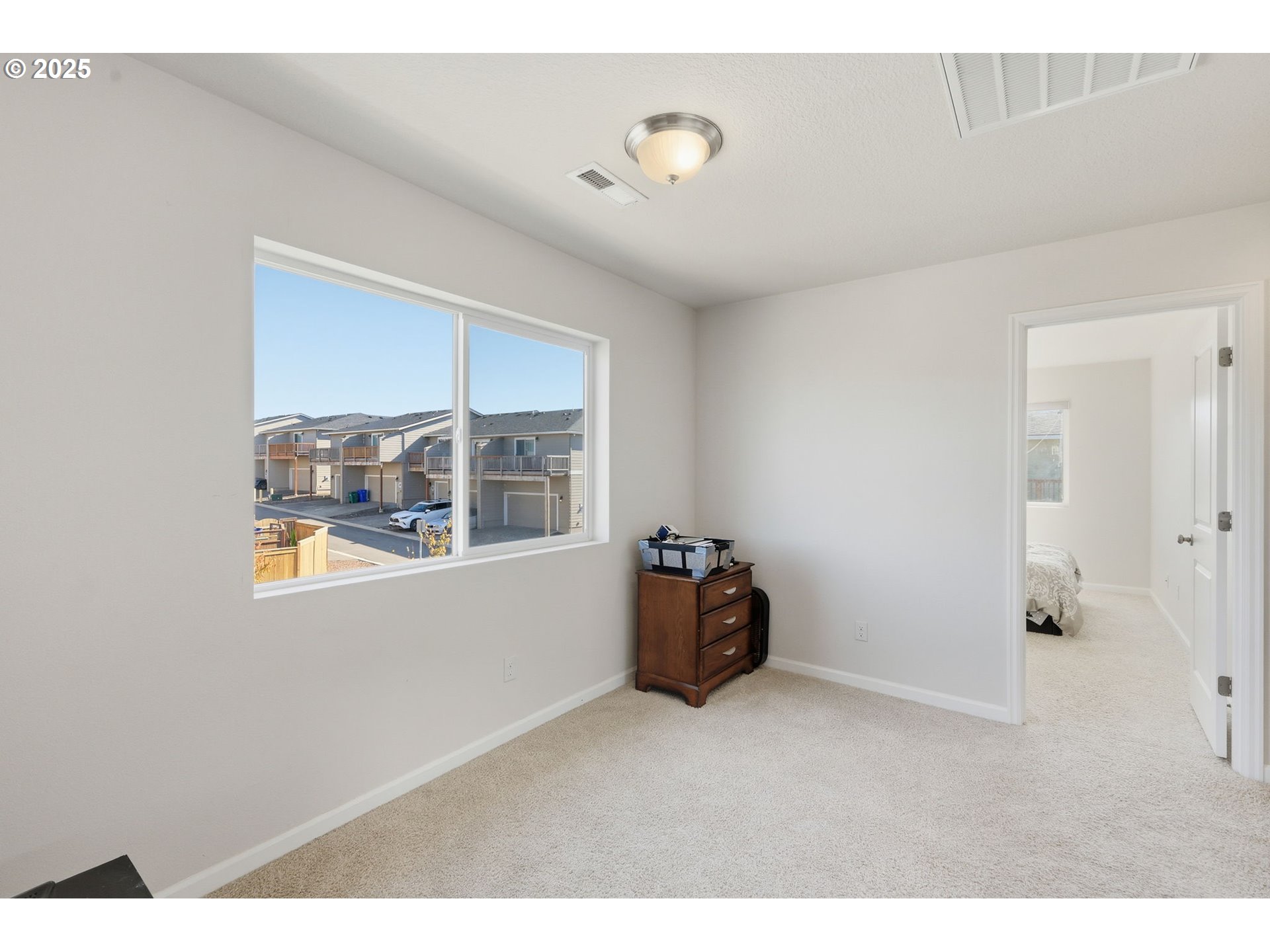 2293 Southeast 15th Alley Gresham, OR 97080 - Photo 9 of 33