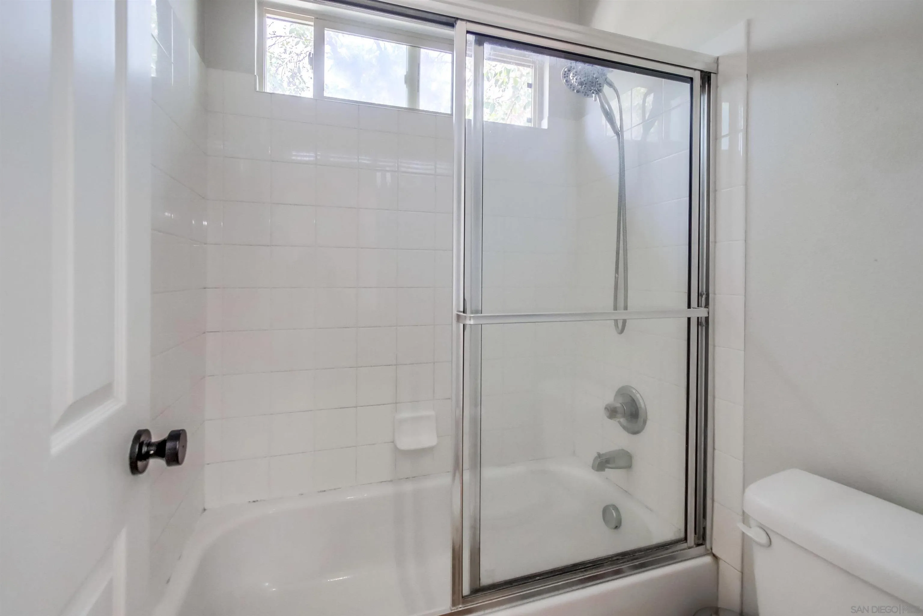 8535 Elliot Lane Santee, CA 92071 - Photo 23 of 43 a bathroom with a shower