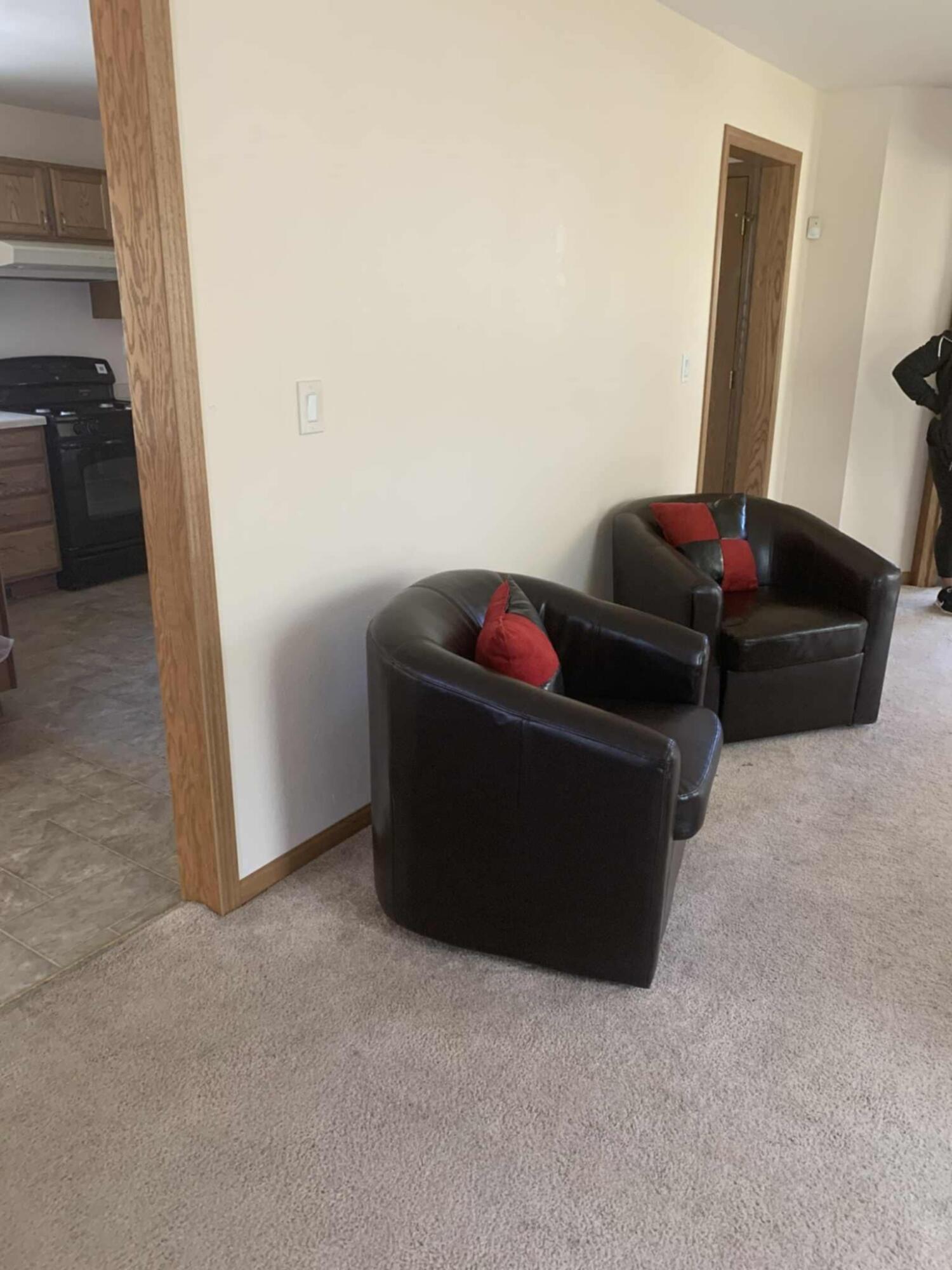 2140 North 27th Street Milwaukee, WI 53208 - Photo 2 of 19 d259daed-32f5-480c-8ec1-fcbfcc63a673