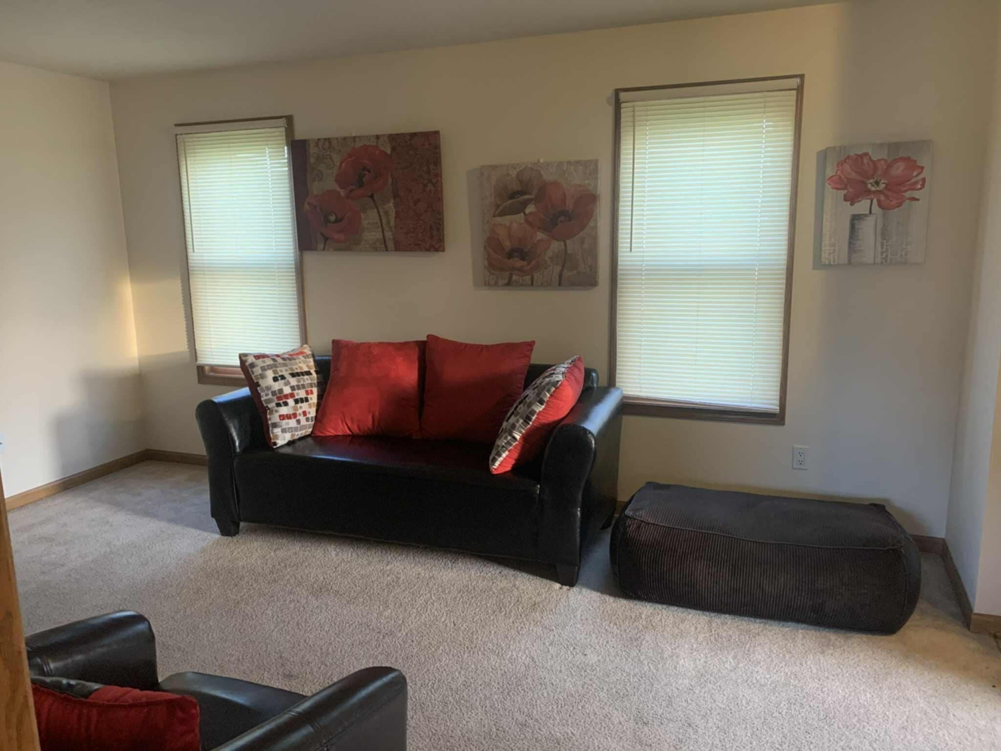 2140 North 27th Street Milwaukee, WI 53208 - Photo 3 of 19 11991d15-1f0d-423b-affc-68693f23dd2e