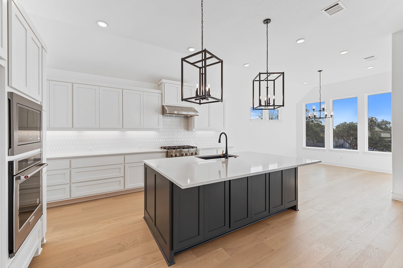 3209 Lookout Mountain Road Georgetown, TX 78628 - Photo 11 of 33