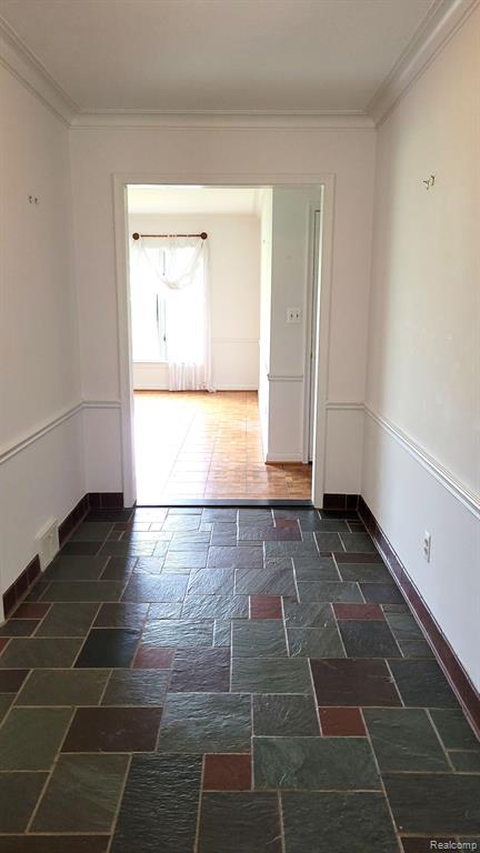 3760 West Maple Road Bloomfield Hills, MI 48301 - Photo 15 of 38 Gallery Image 15