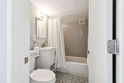 $450,000 | 3525 30th Avenue North, Robbinsdale, MN 55422