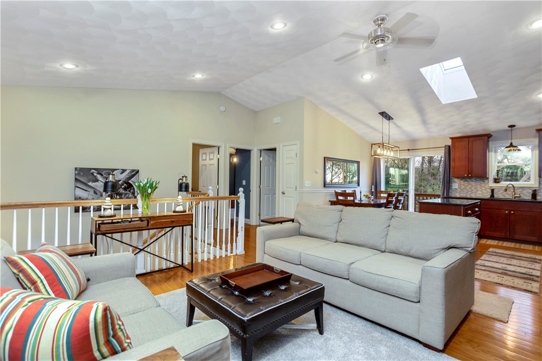 112 Read School House Road Coventry, RI 02816 - Photo 8 of 43