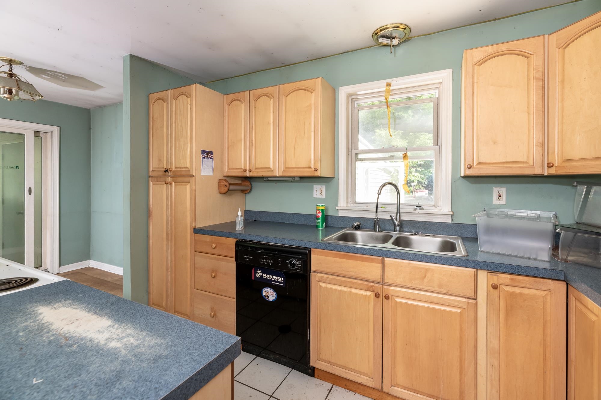 36 King Road Chichester, NH 03258 - Photo 4 of 27