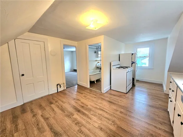 $1,300 | 13 York Avenue, Unit 3, Westerly, RI 02891