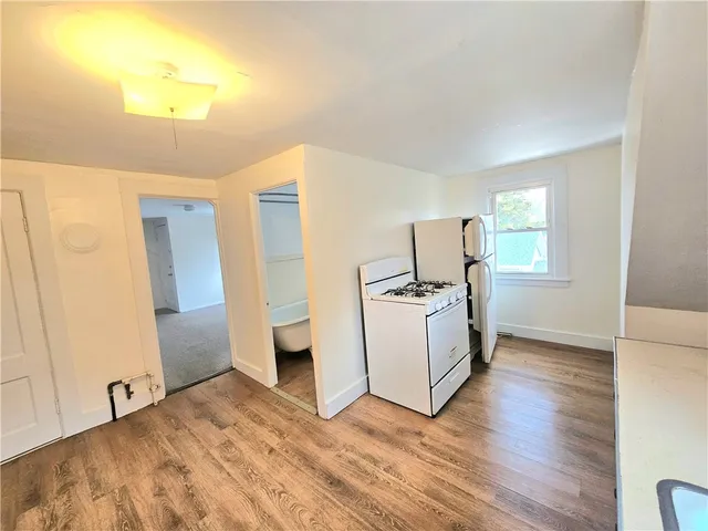 $1,300 | 13 York Avenue, Unit 3, Westerly, RI 02891