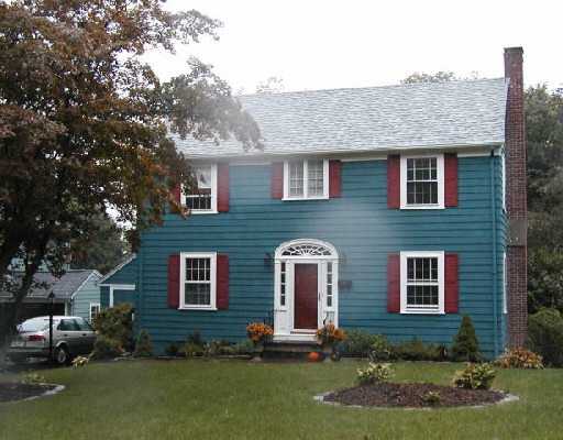 41 Lakeview Road Lincoln, RI 02865 - Photo 1 of 5 Exterior Front.