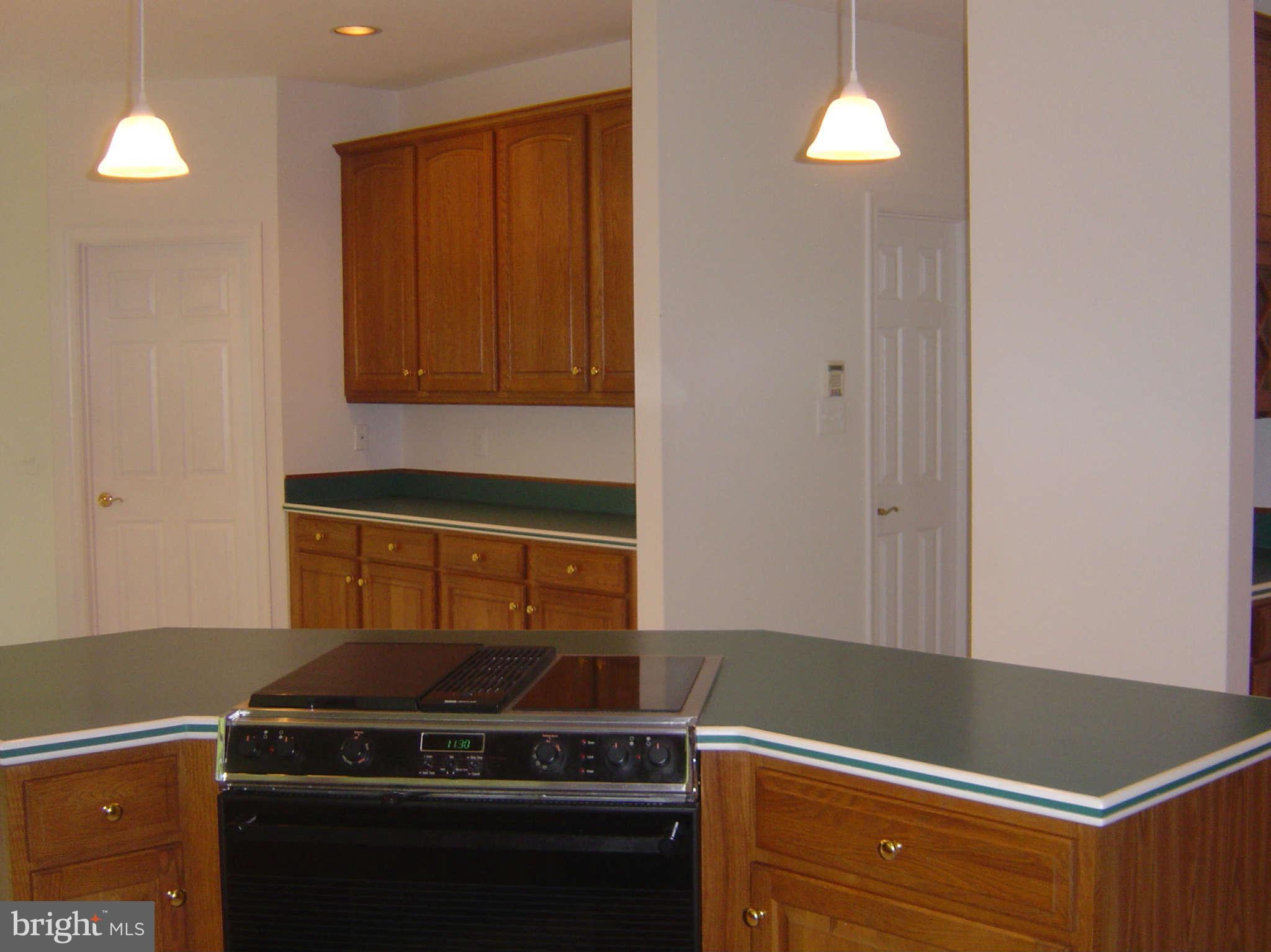 2713 Howard Grove Road Davidsonville, MD 21035 - Photo 10 of 30 Kitchen