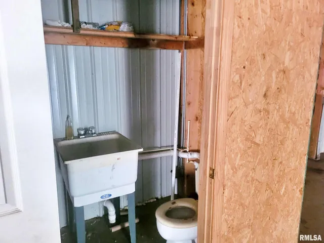 $79,900 | 15 Southland Drive, Metropolis, IL 62960