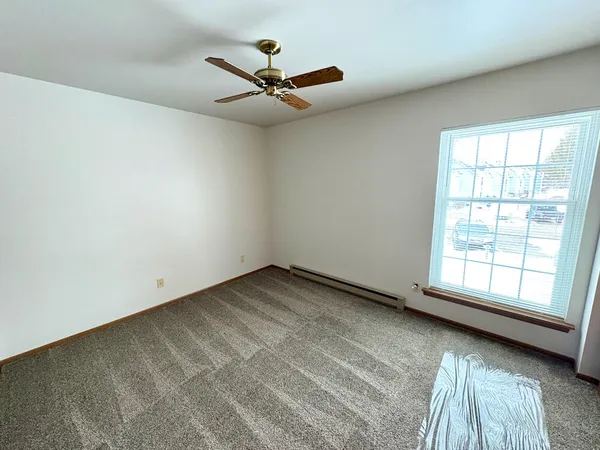 $314,900 | 300 Foxwood Drive, Unit 160, Waterford, WI 53185