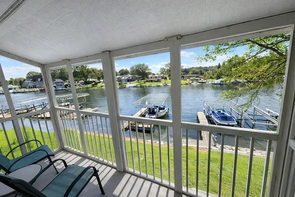 $314,900 | 300 Foxwood Drive, Unit 160, Waterford, WI 53185