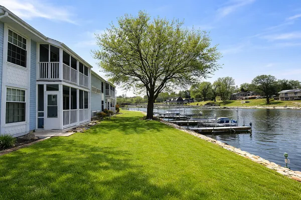 $314,900 | 300 Foxwood Drive, Unit 160, Waterford, WI 53185