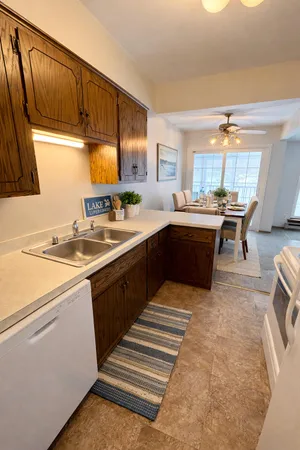 $314,900 | 300 Foxwood Drive, Unit 160, Waterford, WI 53185