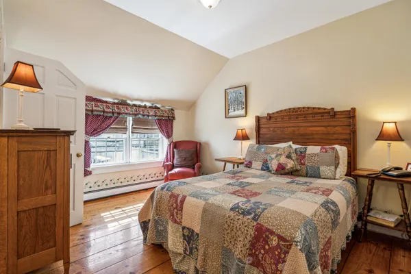 $2,995,000 | 9 Main Street, Lyme, NH 03768