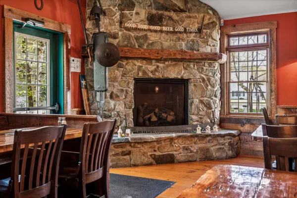 $2,995,000 | 9 Main Street, Lyme, NH 03768