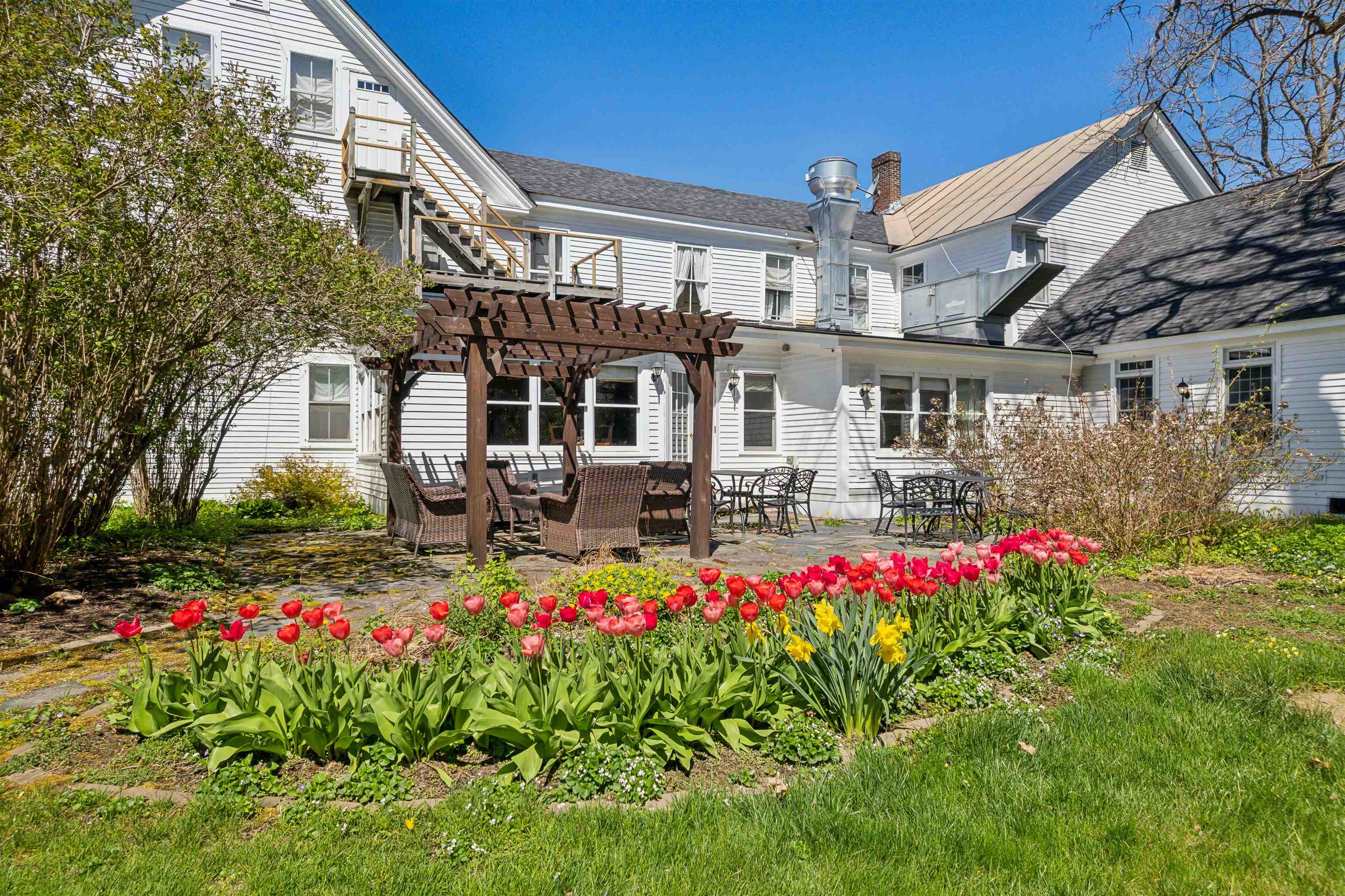 9 Main Street Lyme, NH 03768 - Photo 4 of 48