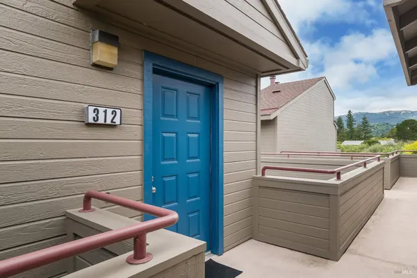 $325,000 | 312 Seagull Row, Novato, CA 94945