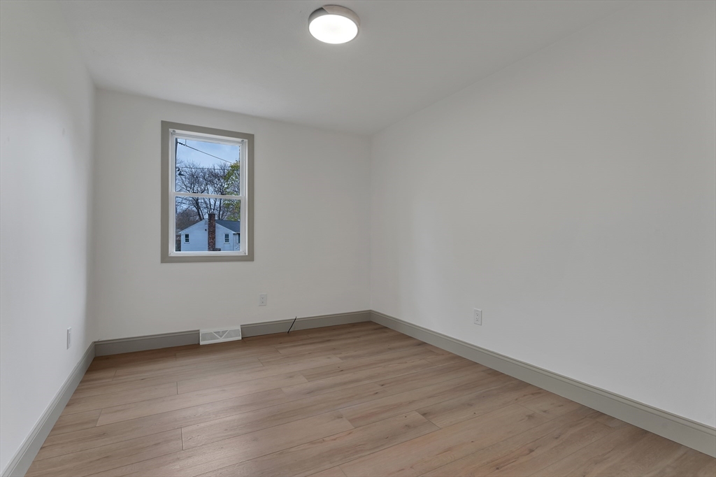 40 Brick Kiln Road North Attleboro, MA 02760 - Photo 21 of 33