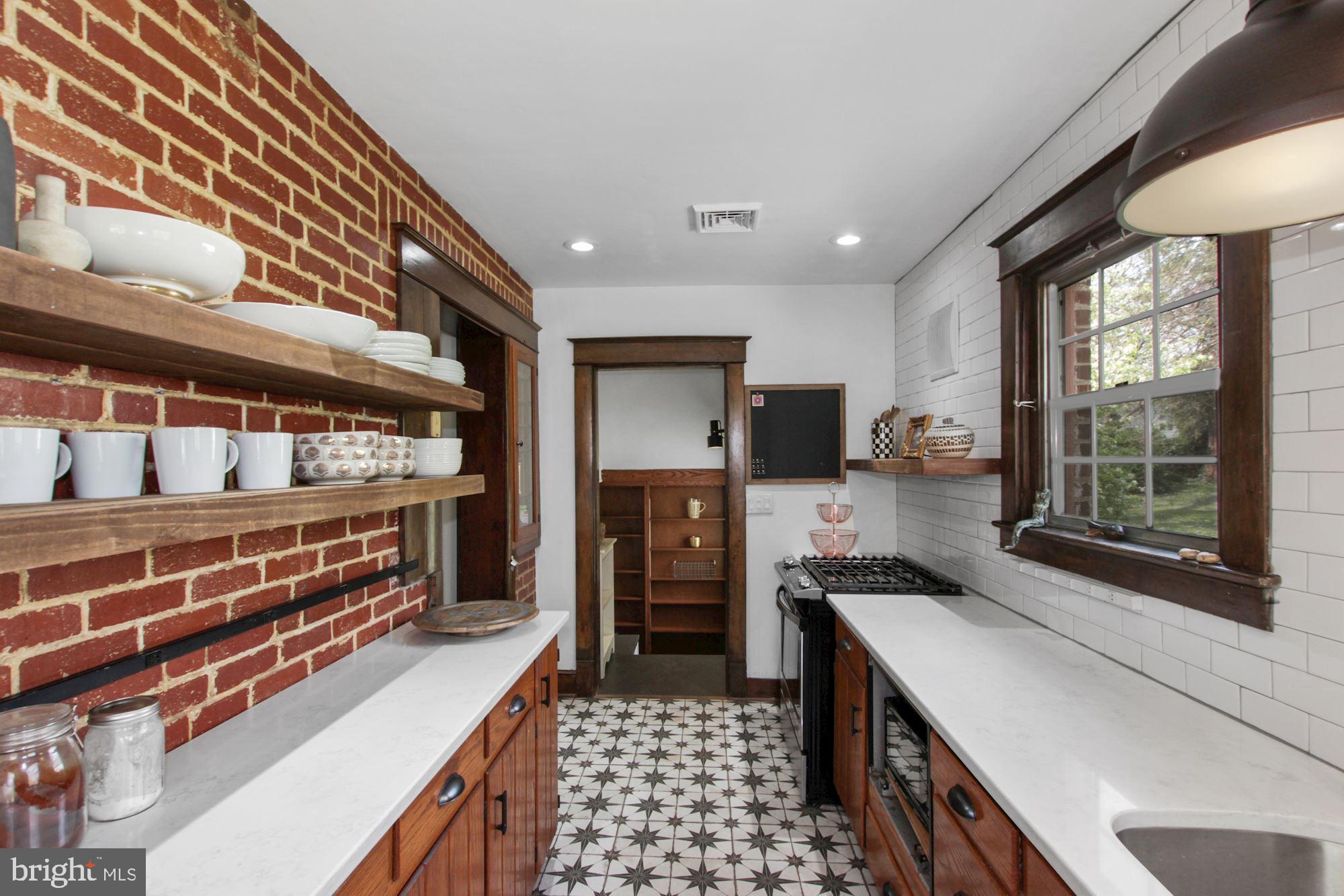 307 Franklin Avenue Silver Spring, MD 20901 - Photo 13 of 42 Gallery Image 13