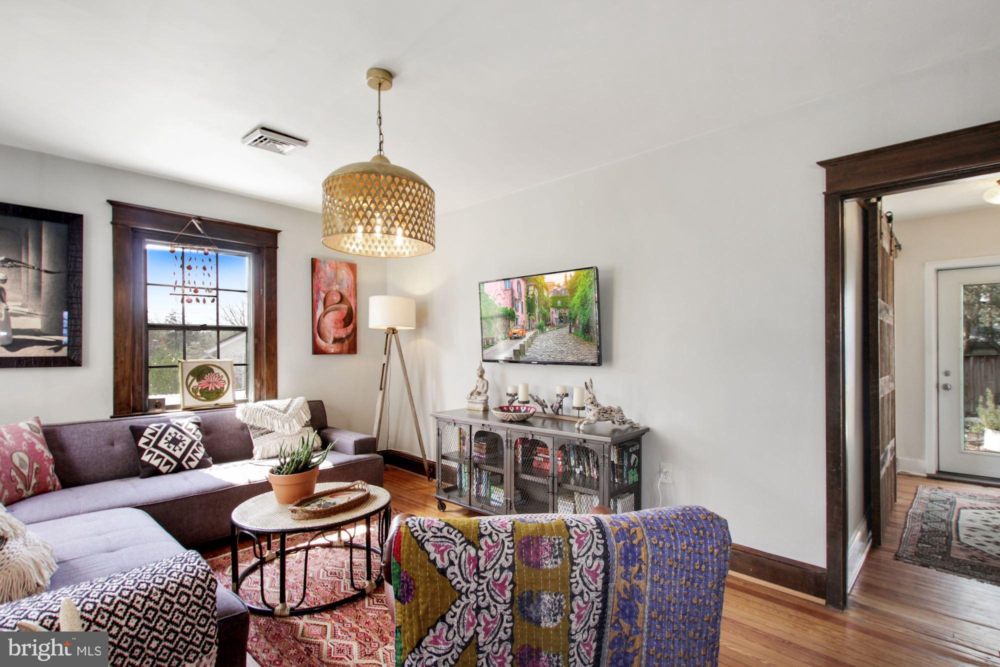 307 Franklin Avenue Silver Spring, MD 20901 - Photo 4 of 42 Gallery Image 4