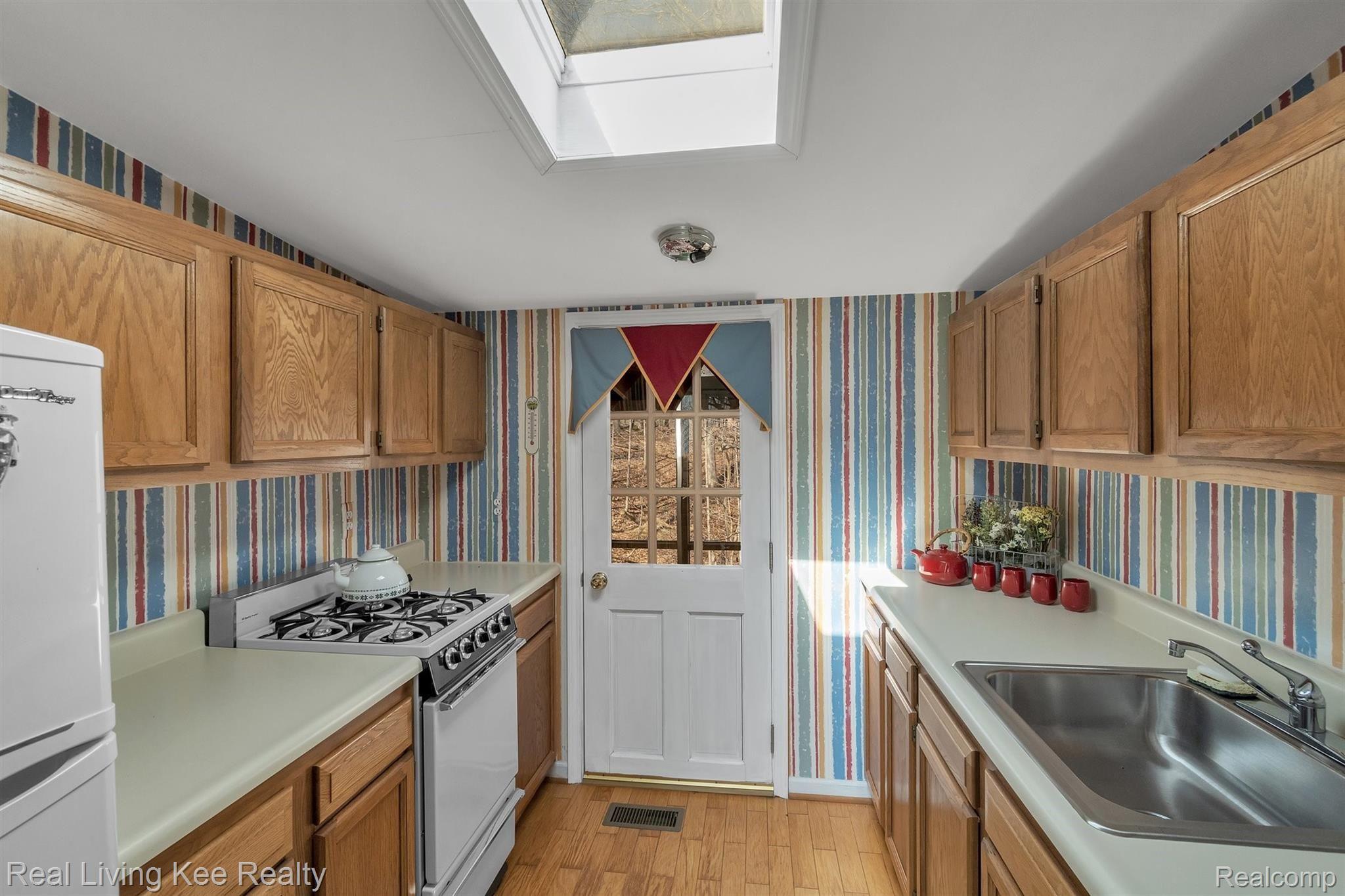 3163 Rock Valley Road Metamora, MI 48455 - Photo 44 of 76 44-3163 Rock Valley Rd-windowstill-real-estate-photography-44.jpg