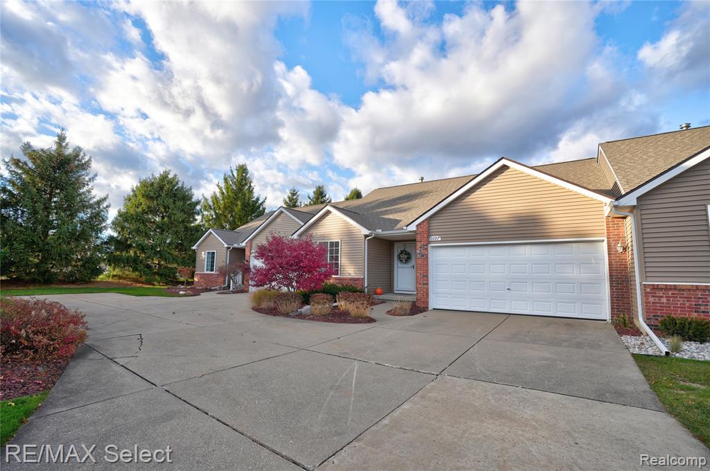 2097 West Ridge Drive Davison, MI 48423 - Photo 2 of 37