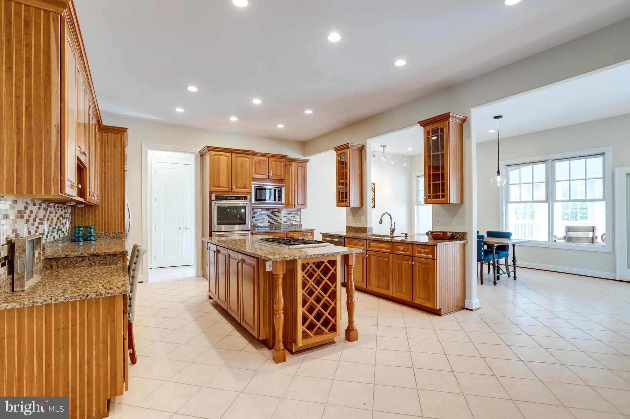 7111 Granberry Way Springfield, VA 22151 - Photo 18 of 84 YOUR HEART - huge gourmet kitchen w/ SS appliances