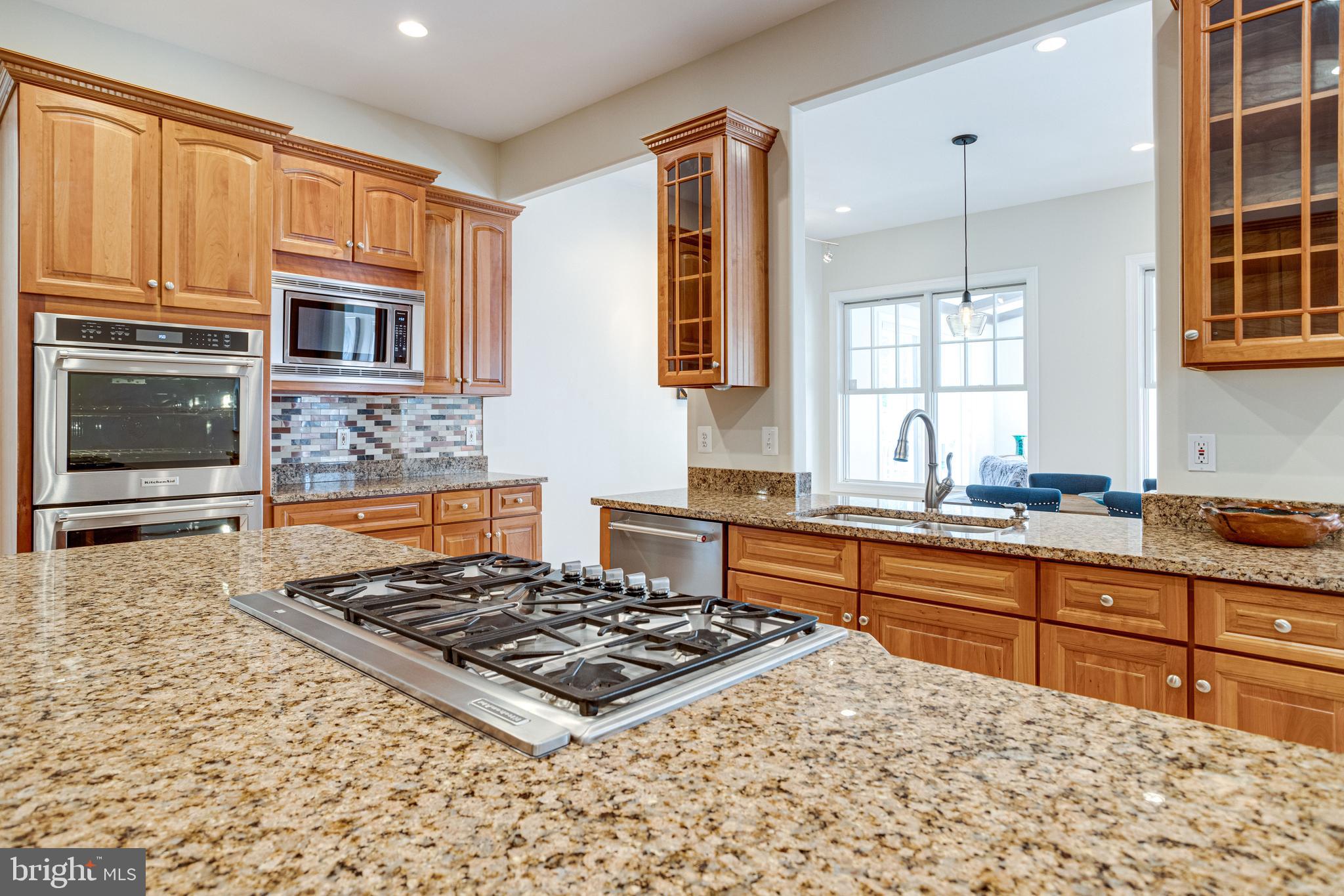 7111 Granberry Way Springfield, VA 22151 - Photo 21 of 84 Thermador gas cooktop; double full oven.