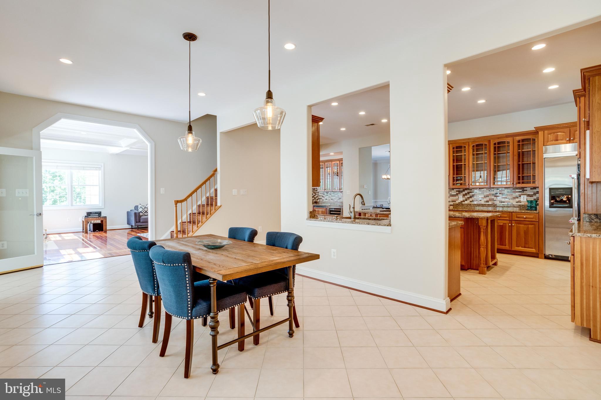 7111 Granberry Way Springfield, VA 22151 - Photo 26 of 84 Casual spacious dining beside the kitchen.