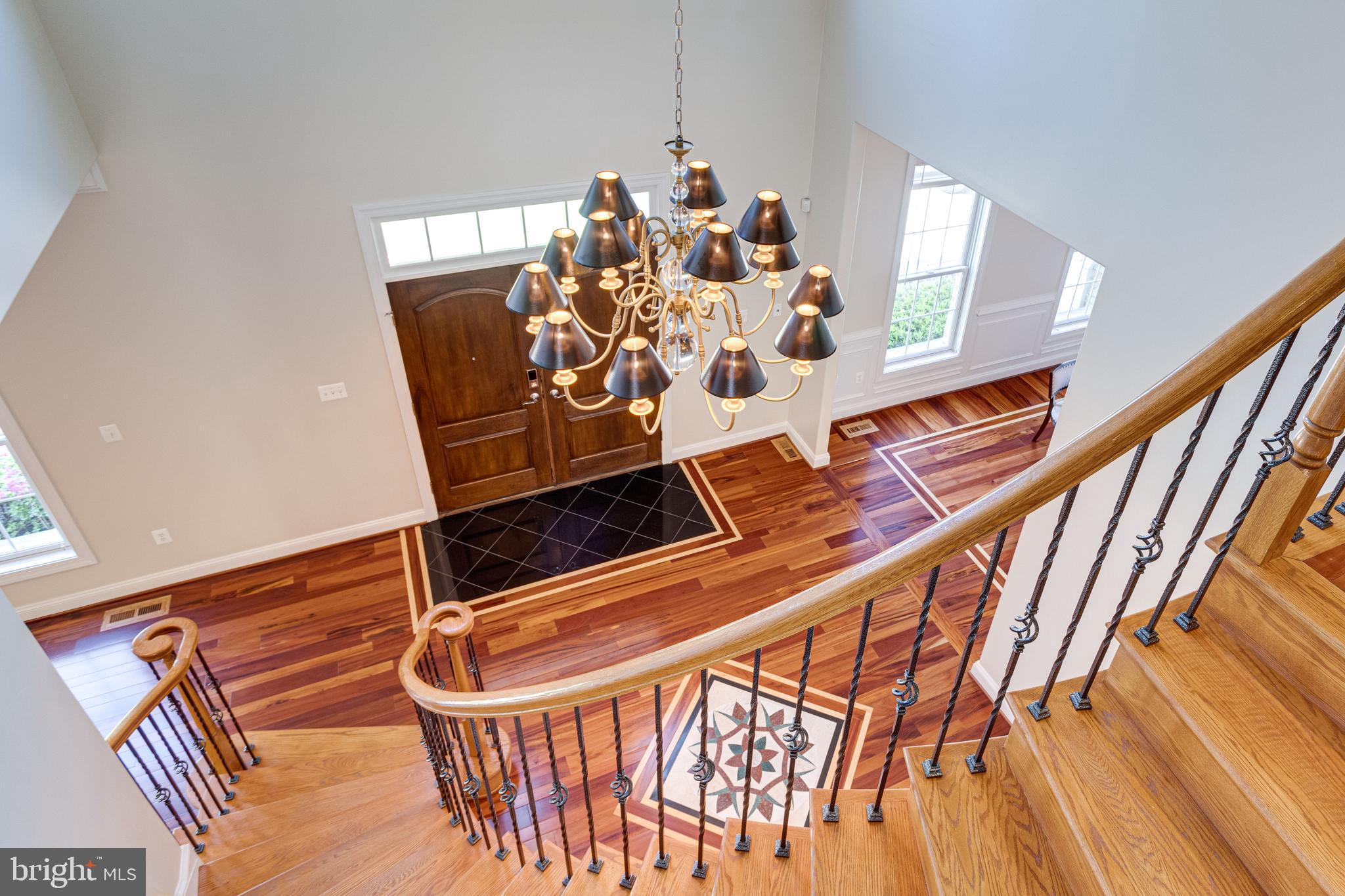 7111 Granberry Way Springfield, VA 22151 - Photo 31 of 84 Breathtaking architectural art